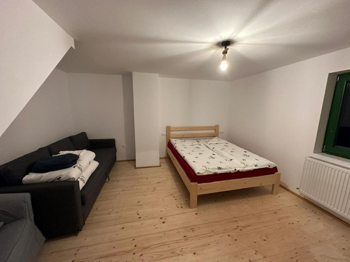 Madarasi Sportbazis Hotel Capilnita Buitenkant foto