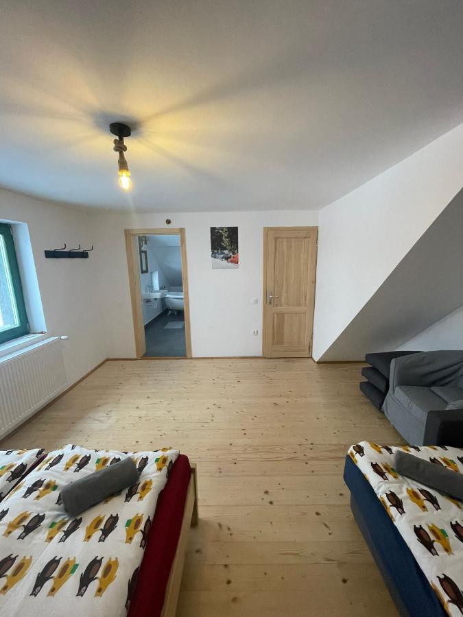 Madarasi Sportbazis Hotel Capilnita Buitenkant foto