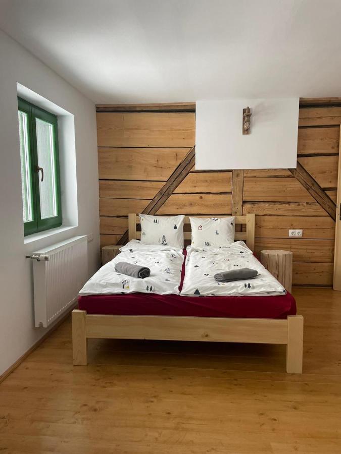 Madarasi Sportbazis Hotel Capilnita Buitenkant foto