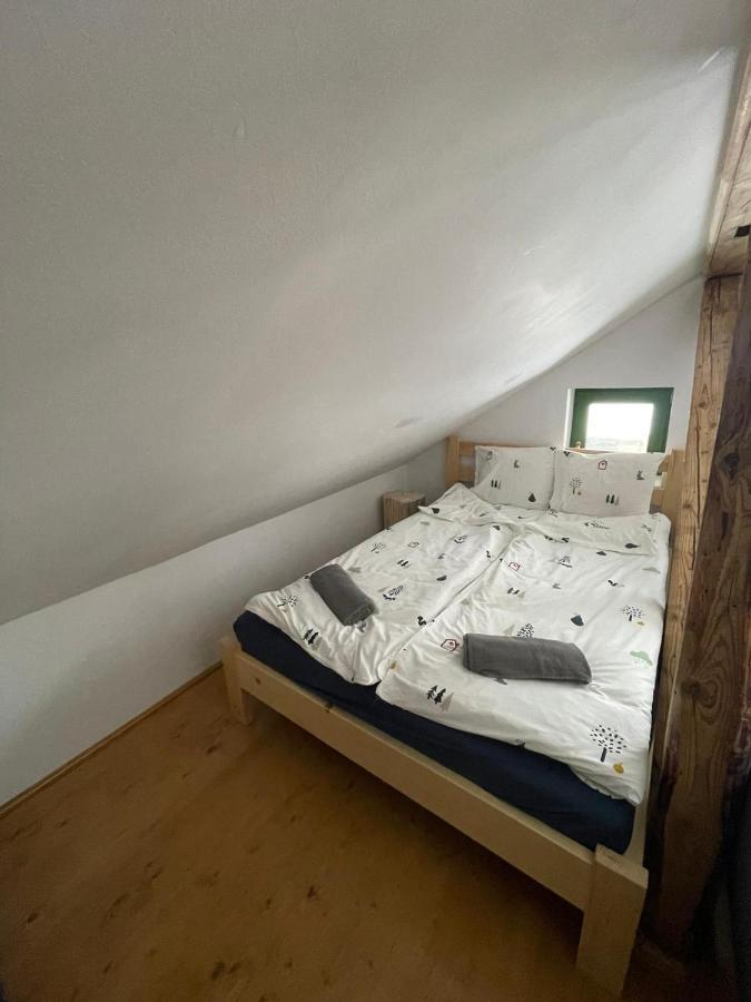 Madarasi Sportbazis Hotel Capilnita Buitenkant foto