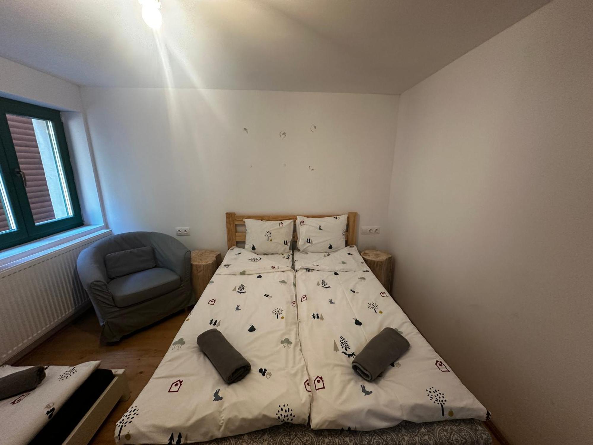 Madarasi Sportbazis Hotel Capilnita Buitenkant foto