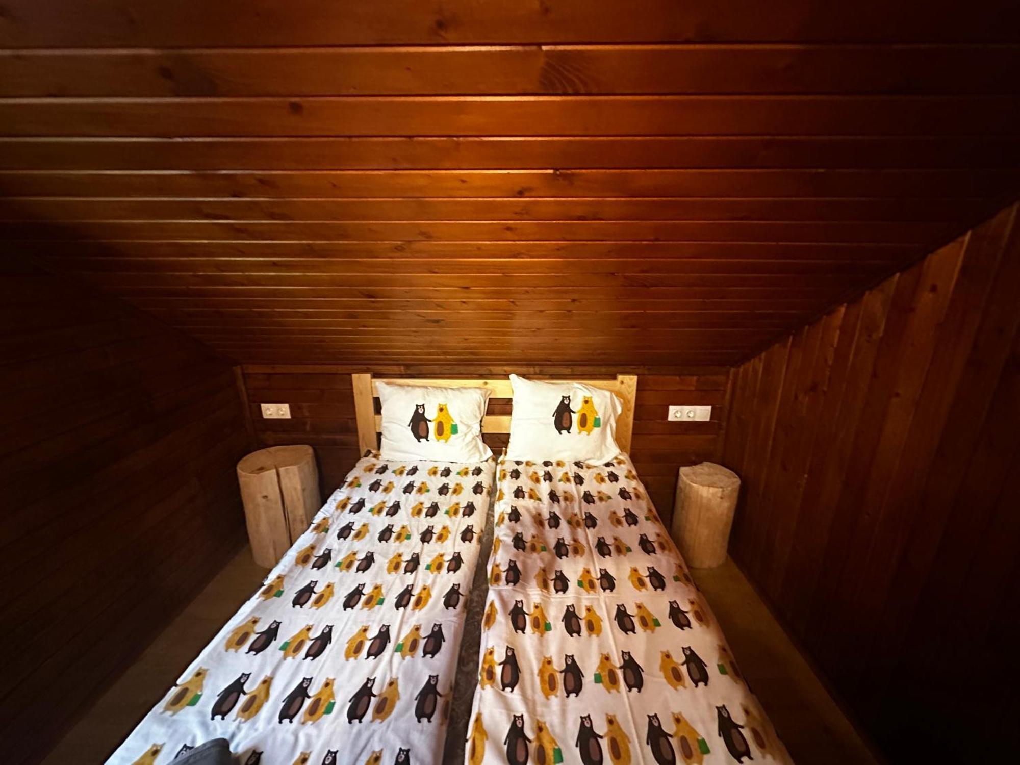 Madarasi Sportbazis Hotel Capilnita Buitenkant foto