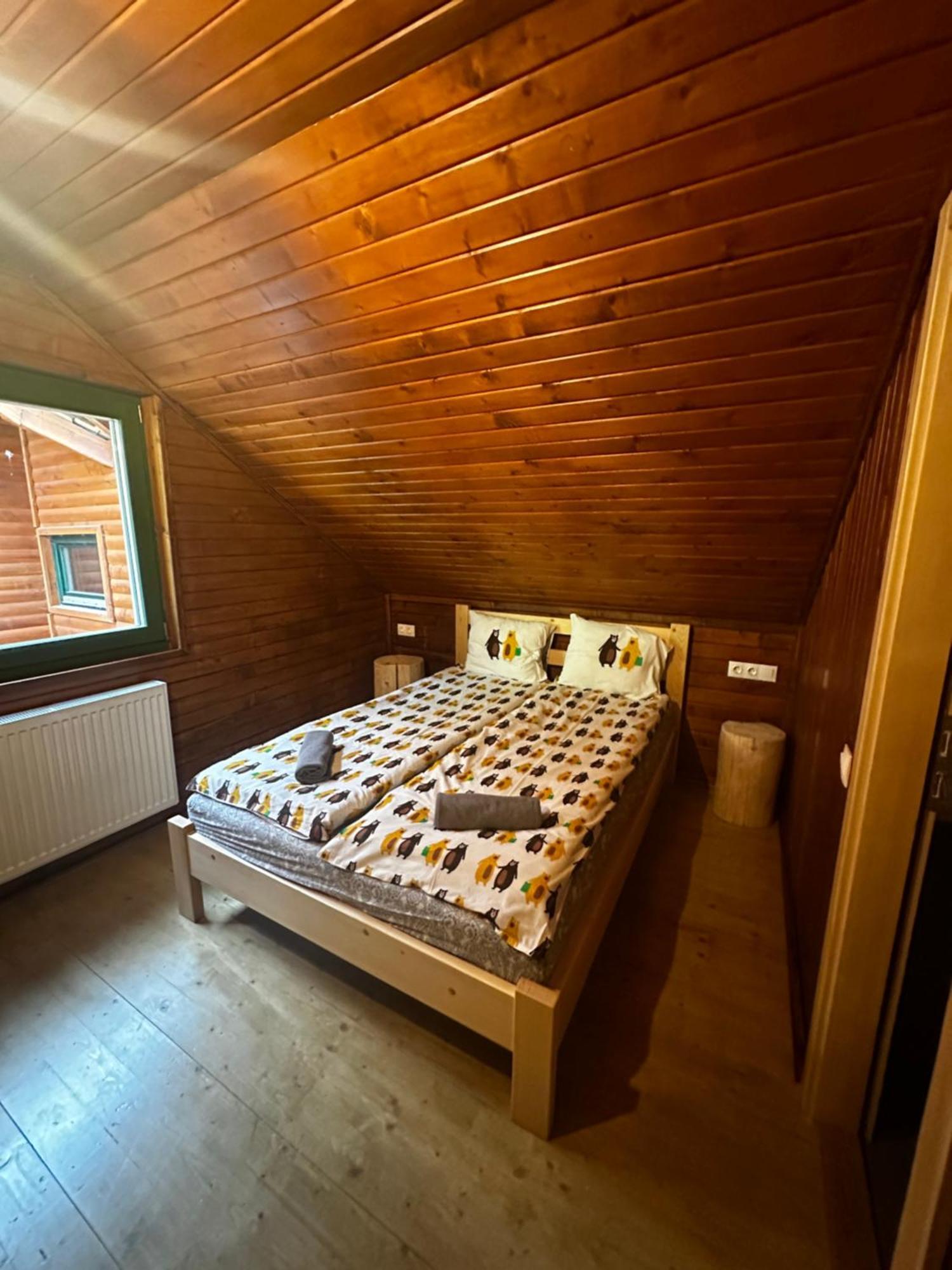 Madarasi Sportbazis Hotel Capilnita Buitenkant foto