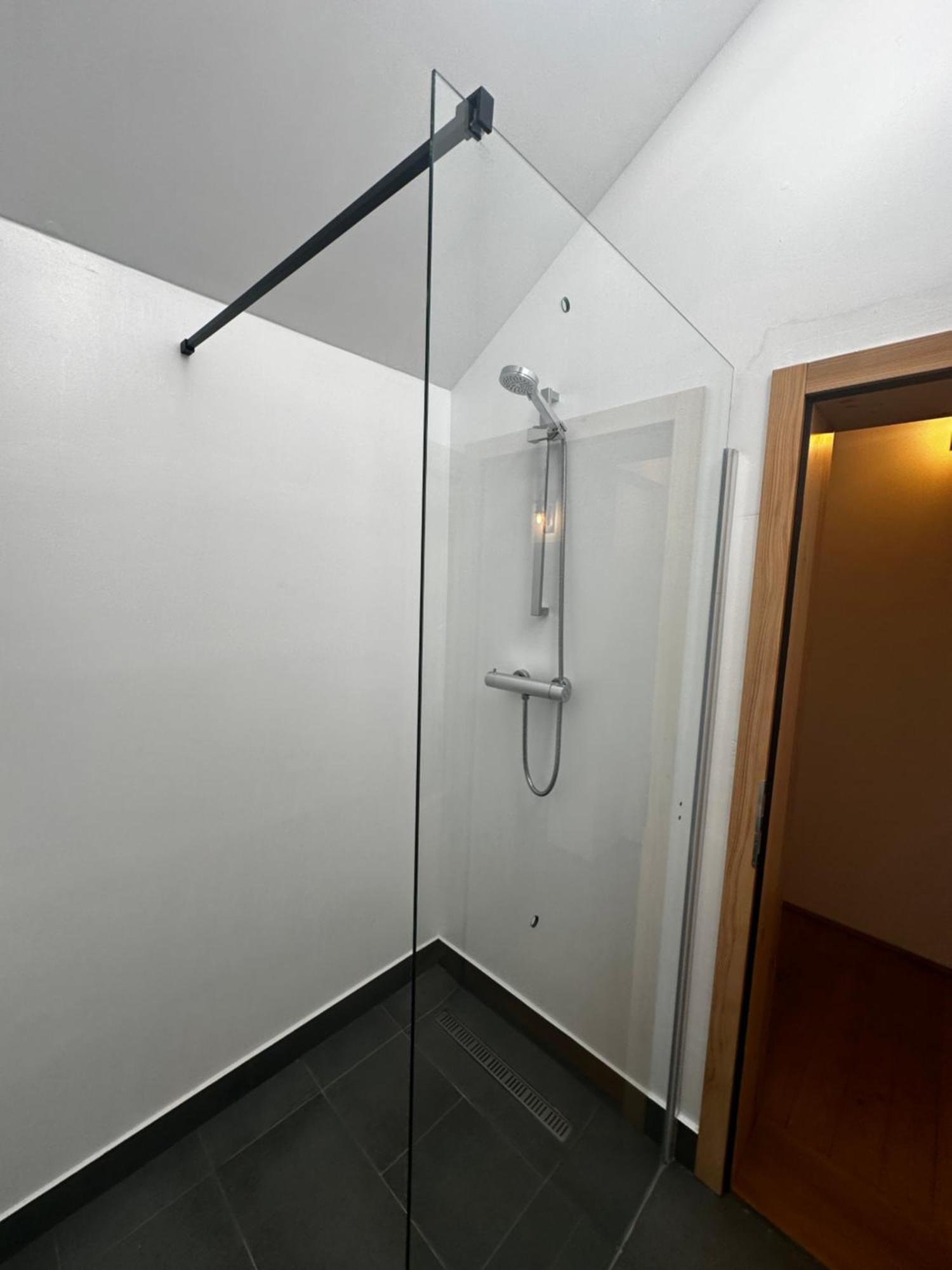 Madarasi Sportbazis Hotel Capilnita Buitenkant foto