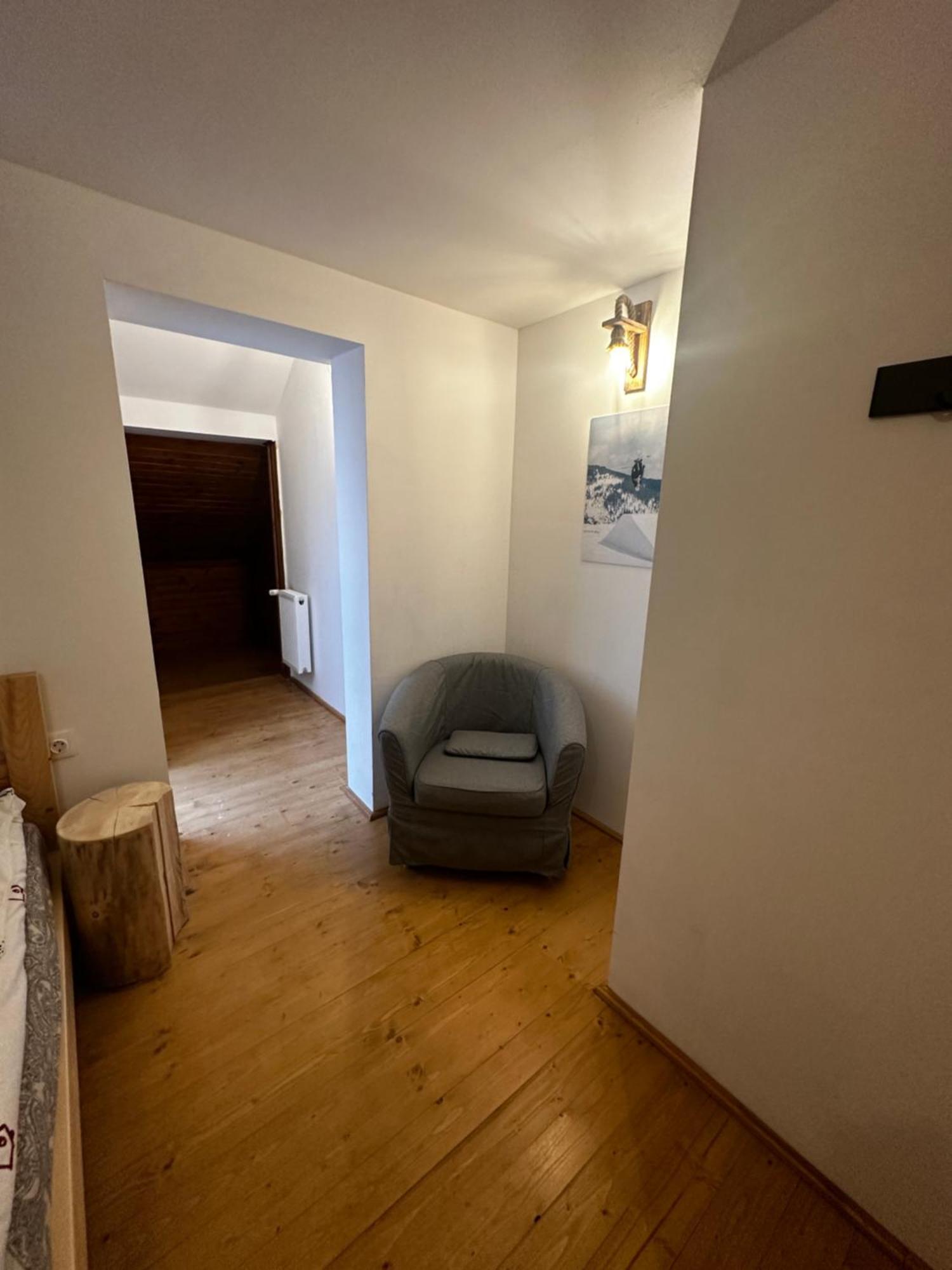Madarasi Sportbazis Hotel Capilnita Buitenkant foto